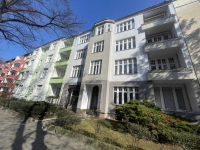Wunderschöne helle Altbauwohnung
