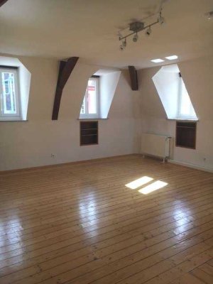 Helle Altbauwohnung in der Heidelberger Altstadt