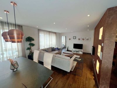 Luxuriöse, neuwertige ETW in Göggingen mit Aufzug