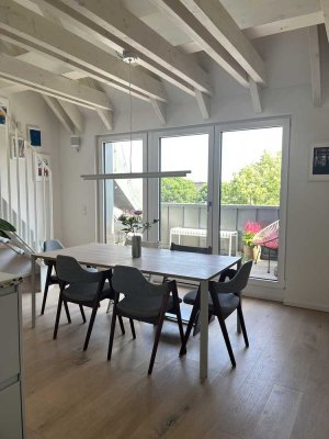 Helle Neubau-Maisonette über den Dächern von Eimsbüttel