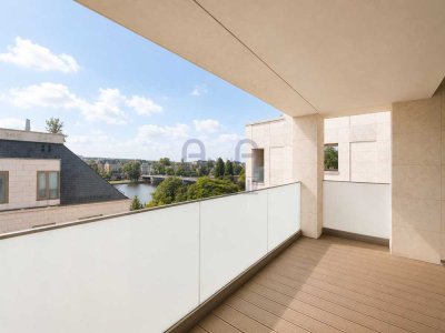 MainTor Quartier: Luxuswohnung mit Loggia & Mainblick in Bestlage am Eisernen Steg
