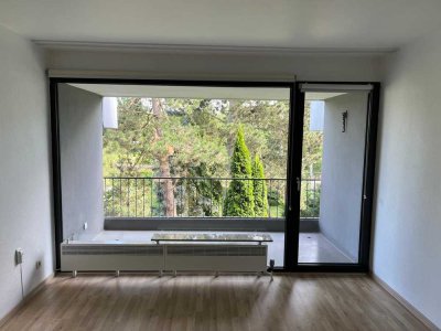 Helle 2-Zimmer-Wohnung mit Balkon und Gartenblick in Mönchengladbach-Rheydt