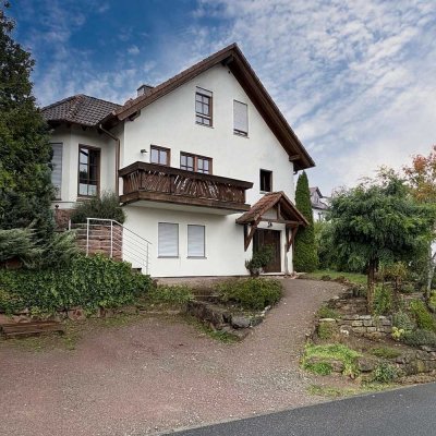 Familienfreundliches Einfamilienhaus mit Einliegerwohnung!