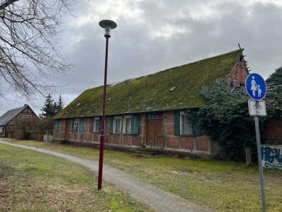 Renovierungsbedürftiges, denkmalgeschütztes Fachwerkhaus in Perleberg-Dergenthin