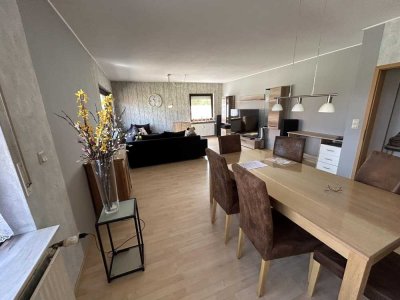 Geräumige 3-Zimmerwohnung mit Balkon und Freisitz zum baldigen Bezug.