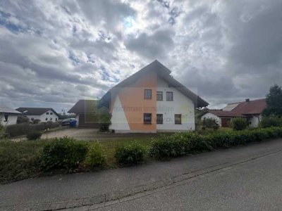 Provisionsfrei! Zweifamillienhaus mit Doppelgarage in Hohentengen am Hochrhein-Herdern