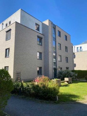 Exklusive, neuwertige 4-Zimmer-Wohnung mit gehobener Innenausstattung mit Einbauküche in Kiel