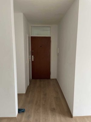 frisch renovierte 3-Zimmer-Wohnung mit Balkon in Köln Bilderstöckchen
