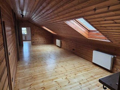 ~ Provisionsfrei ~ 91 m² Dachgeschosswohnung in Nieder-Hilbersheim