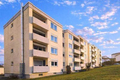 Lichtdurchflutete Drei-Zimmer-Wohnung mit Südbalkon und herrlichem Panorama