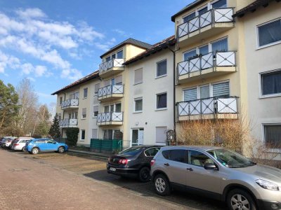3-Zimmer-Wohnung mit Balkon mit neuem Laminat