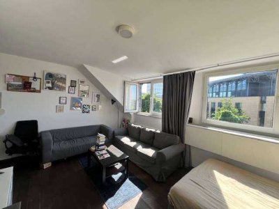 LORETTOVIERTEL - CHARMANTES APARTMENT MIT BLICK  ZUM STADTTOR