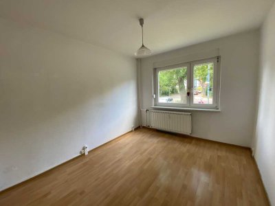 Studentenwohnung mit Gestaltungsmöglichkeiten und Blick ins Grüne