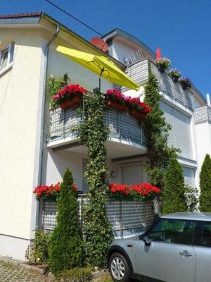 Ruhige 3-Zi-Whg. in Böbl., EB-Küche, Balkon+ Hobbyraum UG, kleine Wohneinheit,für 2 Personen