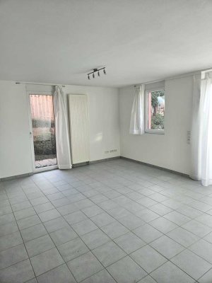 Helle 2-Zimmer Erdgeschosswohnung zu vermieten