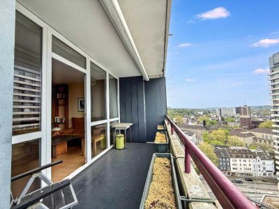 PENDLER UND SINGLES AUFGEPASST! STADTWOHNUNG MIT PANORAMABLICK IM HERZEN VON MÜLHEIM A.D.R. !