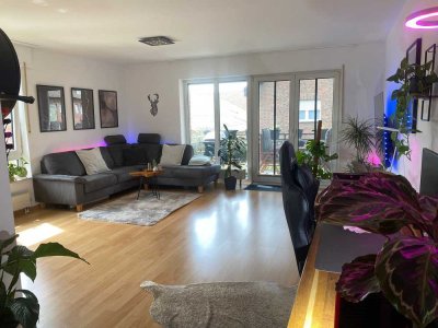 Helle Wohnung mit schönem Schnitt und Süd-Westbalkon