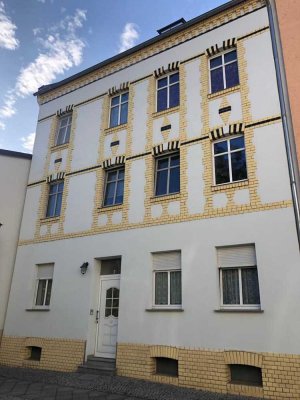 Helle 3-Zimmer Wohnung in Bahnhofsnähe, mit Balkon im 2. OG