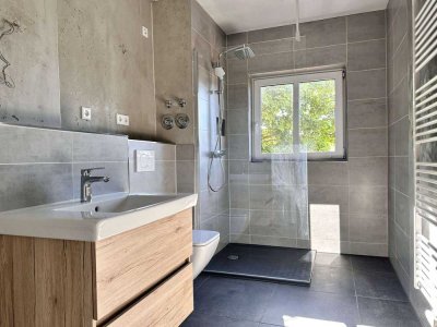 **** Besondere, großzügige 3- bis 4-Zi.-Wohnung mit Dachterrasse in Stadtfeld