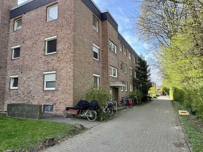Renovierte 4-Zimmer-Erdgeschosswohnung mit Balkon in beliebter Wohngegend
