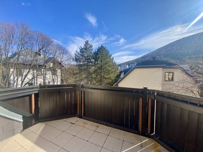 Lichtdurchflutete 3-Zimmer-Wohnung / Loggia / Stellplatz / traumhafter Ausblick!