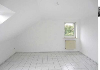 Gepflegte 1-Zimmer Dachgeschoss Appartement mit Küche in Augsburg Oberhausen
