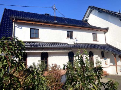 * PROVISIONSFREI * Großzügige DHH mit mediterranem Flair in zentraler, ruhiger Lage von Sandweier