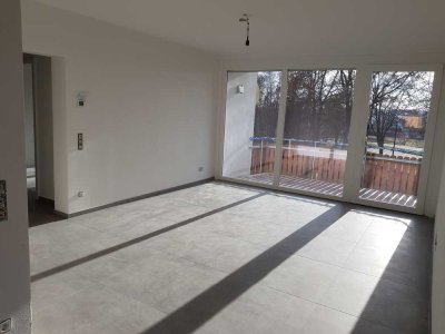 Vermiete eine schöne helle 4 Zimmer Wohnung im 1. Obergeschoss eines Mehrfamilienhauses