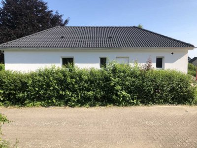 Haus zur Miete - Neubau Bungalow zum Erstbezug in Hüllhorst / Ahlsen am Fuße des Wiehengebirges