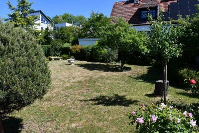 Ein Garten zum Träumen – mit charmantem Eigenheim