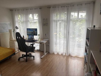 Helle 2-Zimmer Wohnung mit Balkon in Frankfurt-Riederwald
