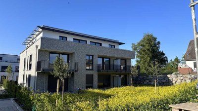 Neuwertige Wohnung 3 Zimmern, Balkon und EBK