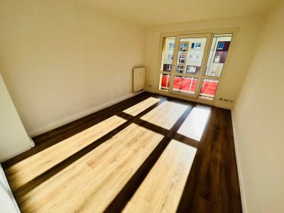 Drei-Raum-Wohnung in Brandenburg a.d.H.!