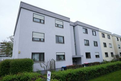 Großzügig geschnittene 3,5-Zimmer-Wohnung in ruhiger Lage – mit großem Balkon und Garage!