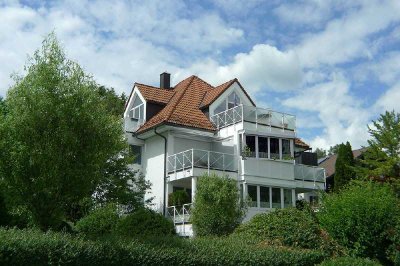 In Seenähe - Lichtdurchflutete 3-Zimmer-Wohnung mit Blick ins Grüne