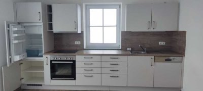 * Exklusive Wohnung mit EBK / Balkon in ruhiger Lage *