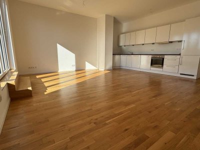 Lichtdurchflutete 3-Raum-Wohnung mit traumhafter Dachterrasse, hochwertiger EBK und 2 Bädern