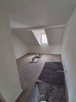 Neu Sanierte Stilvolle 3-Zimmer-Wohnung mit gehobener Innenausstattung