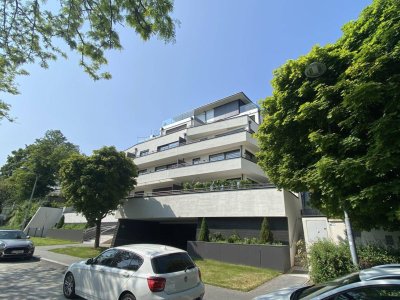 Eleganz trifft Komfort - neuwertige Terrassenwohnung mit Blick auf die Stadt und auf die Weinberge