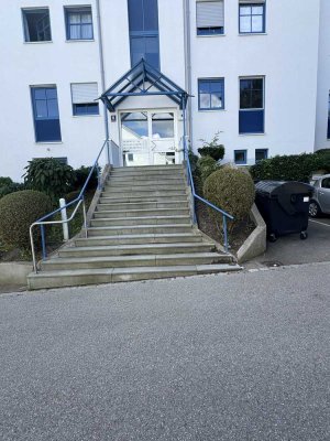 3-Raum-EG-Wohnung mit Terrasse und kleinen Garten in Friedberg