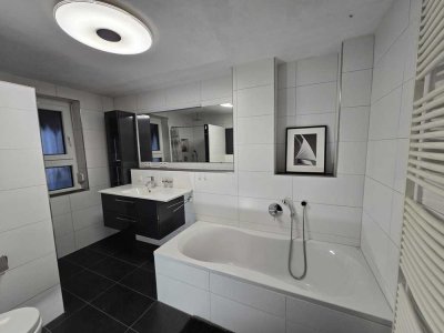 Neu sanierte 4,5-Zimmer Wohnung mit großer Wohnküche