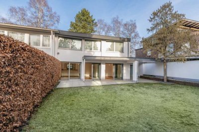 Elegantes 5-Zimmer Reihenhaus mit Garage in Hamburg-Rissen