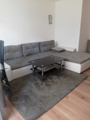 SONNIGE, MÖBLIERTE  2-ZKBB-WOHNUNG FÜR 1 BERUFSTÄTIGE PERSON ODER STUDENT/IN AB SOFORT FREI
