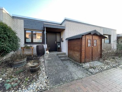 Bungalow mit 2 Bädern, Garage und Keller in Bothfeld