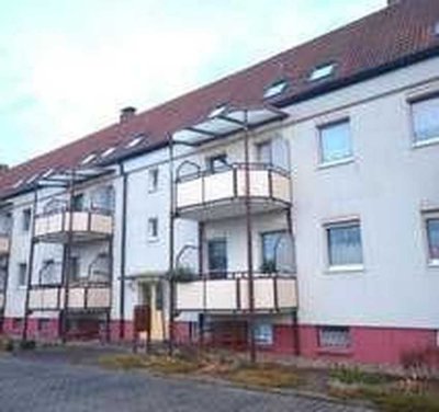 Sonnige 4-Zimmer-DG-Wohnung mit großem Südbalkon, Keller und Garage