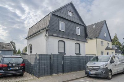 Großes Einfamilienhaus mit großem Garten in top Lage - renoviert & sofort frei