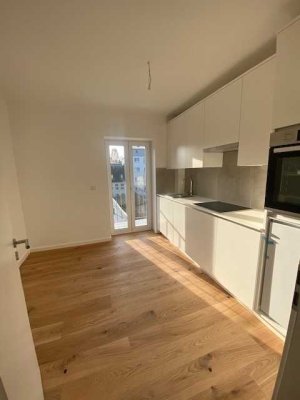 Kernsanierte 2- Zimmer Wohnung in Offenbach inkl. EBK!