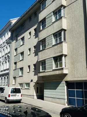 Helle Zweizimmewohnung mit Aufzug