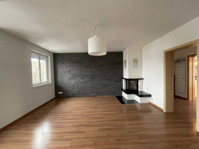 Ideal für WG-Gründung: Helle 4-Zimmer-Wohnung mit Balkon