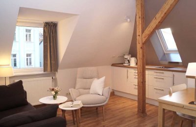 Möblierte, ruhige 2-Zimmer Dachgeschosswohnung in Regensburg-Ostenviertel